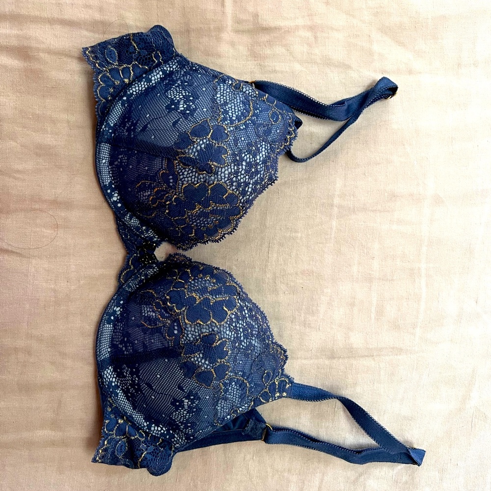 Victoria Secret bra
